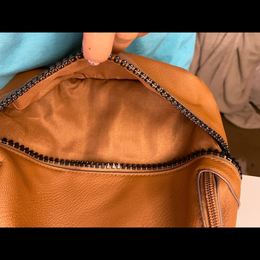 Backpack - Picture 3 of 5